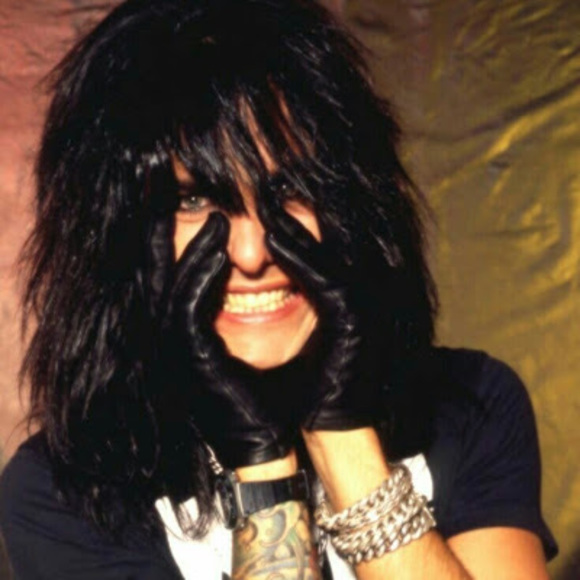 Meet your Posher, Naya - Picture 1 of 1